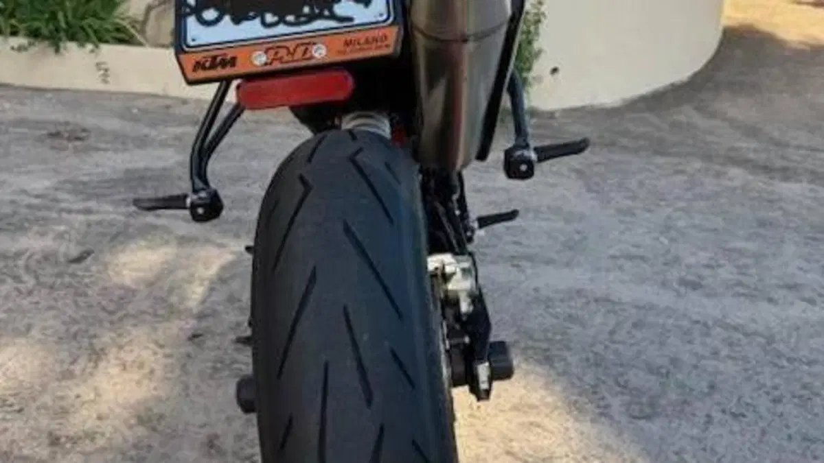 KTM 890 Duke R (2021 - 23)  (8)