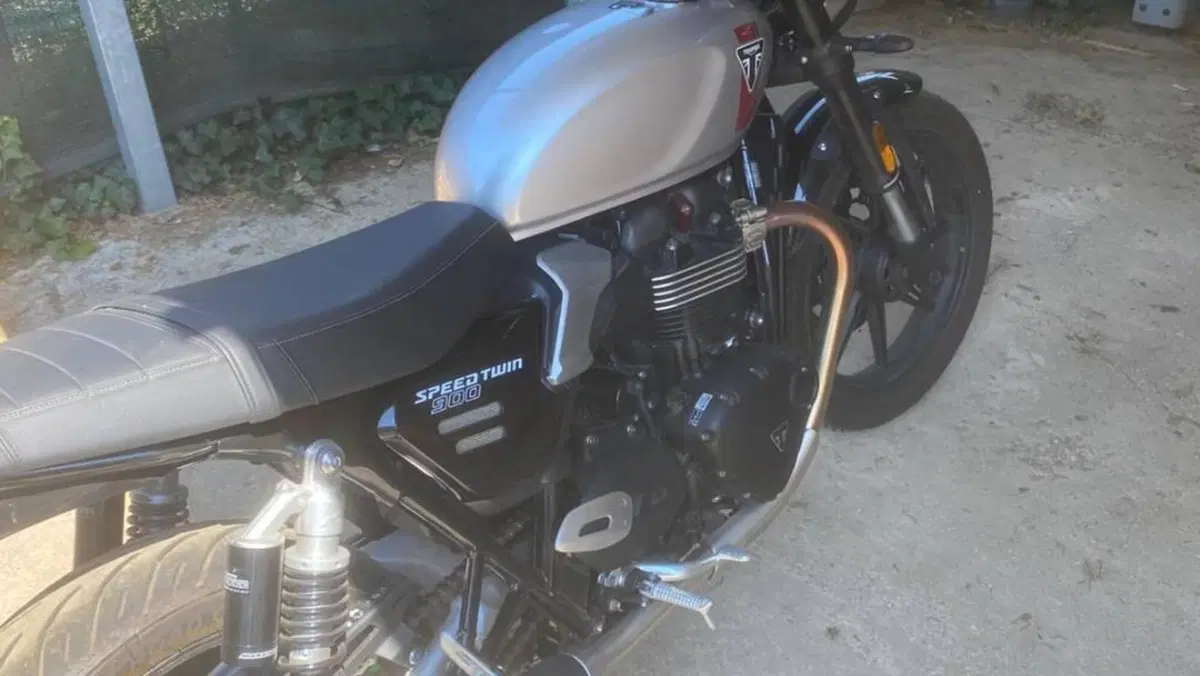 Triumph Speed Twin 900 (2025 - 26)  (2)