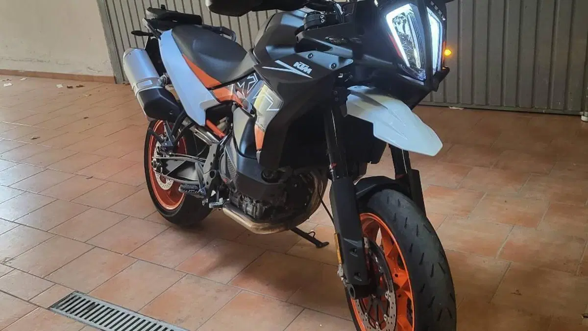 KTM 890 SMT (2023 - 25)  (2)