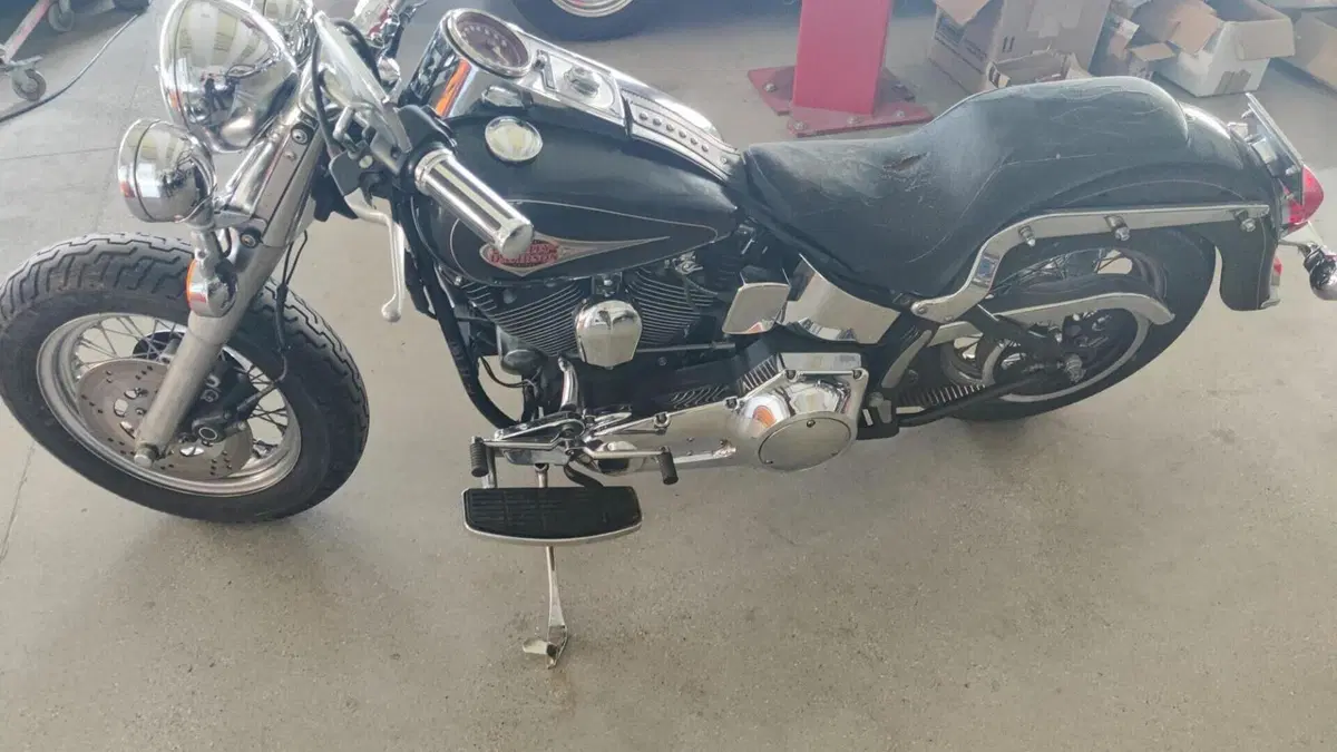 Harley-Davidson 1340 Heritage Classic (1984 - 98) - FLSTC 