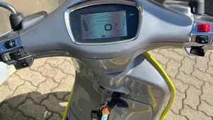 Vespa Primavera Elettrica 70 Tech (2024 - 26)  (2)