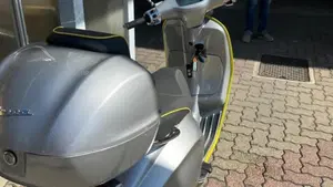 Vespa Primavera Elettrica 70 Tech (2024 - 26)  (3)
