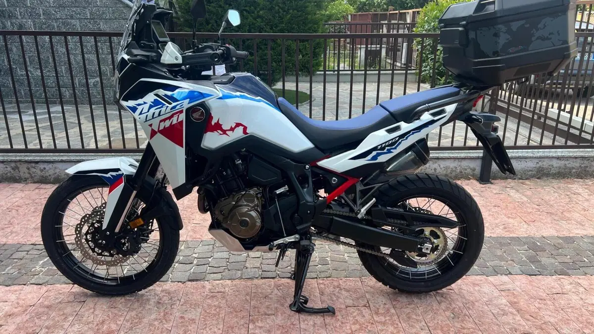 Honda Africa Twin CRF 1100L (2024 - 26)  (4)