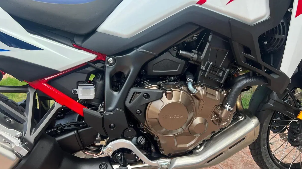 Honda Africa Twin CRF 1100L (2024 - 26)  (10)