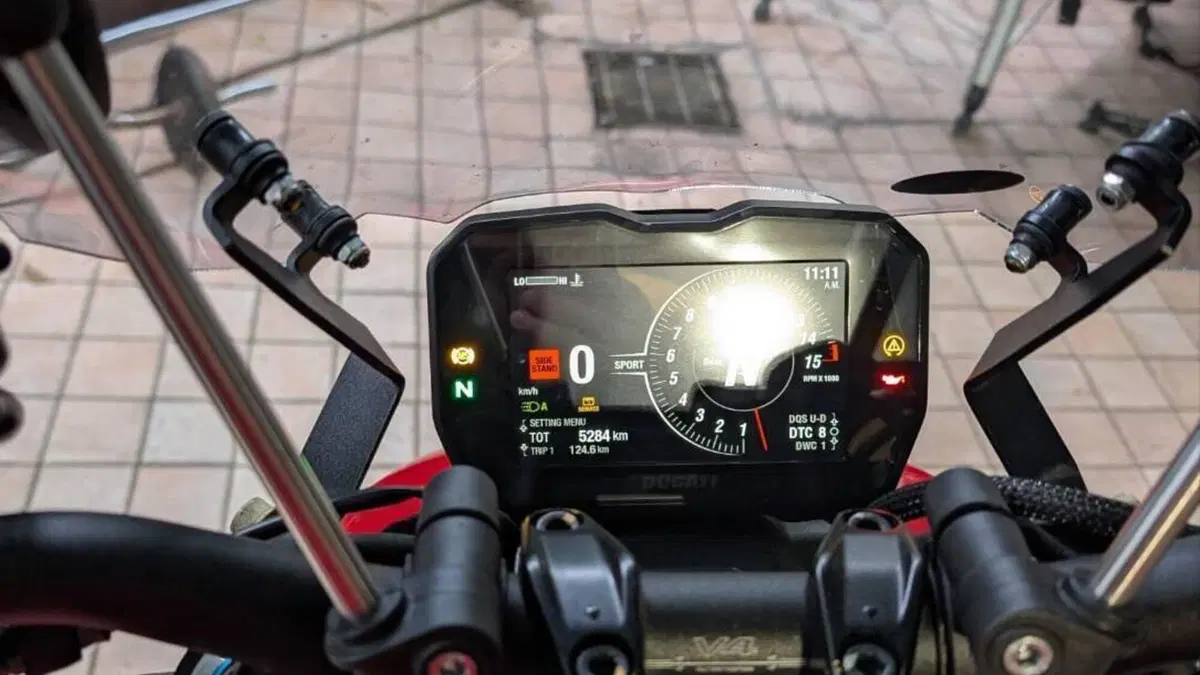 Ducati Streetfighter V4 1100 S (2021 - 22)  (3)
