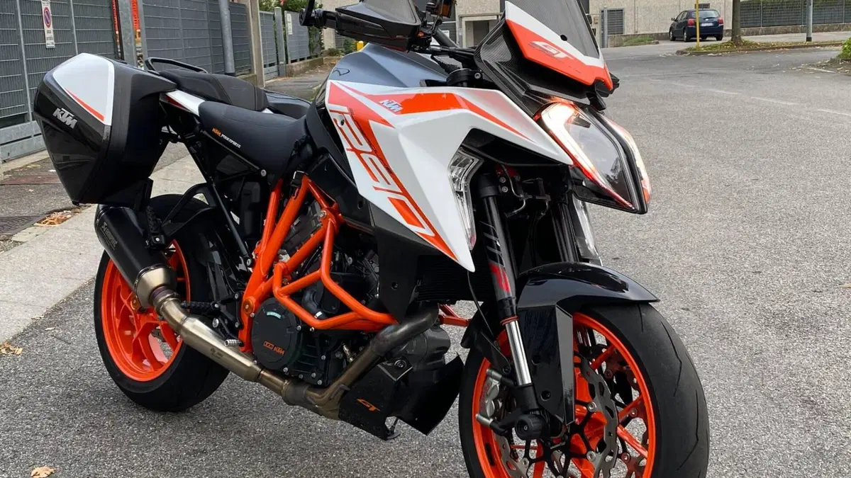 KTM 1290 Super Duke GT (2019 - 20)  (3)
