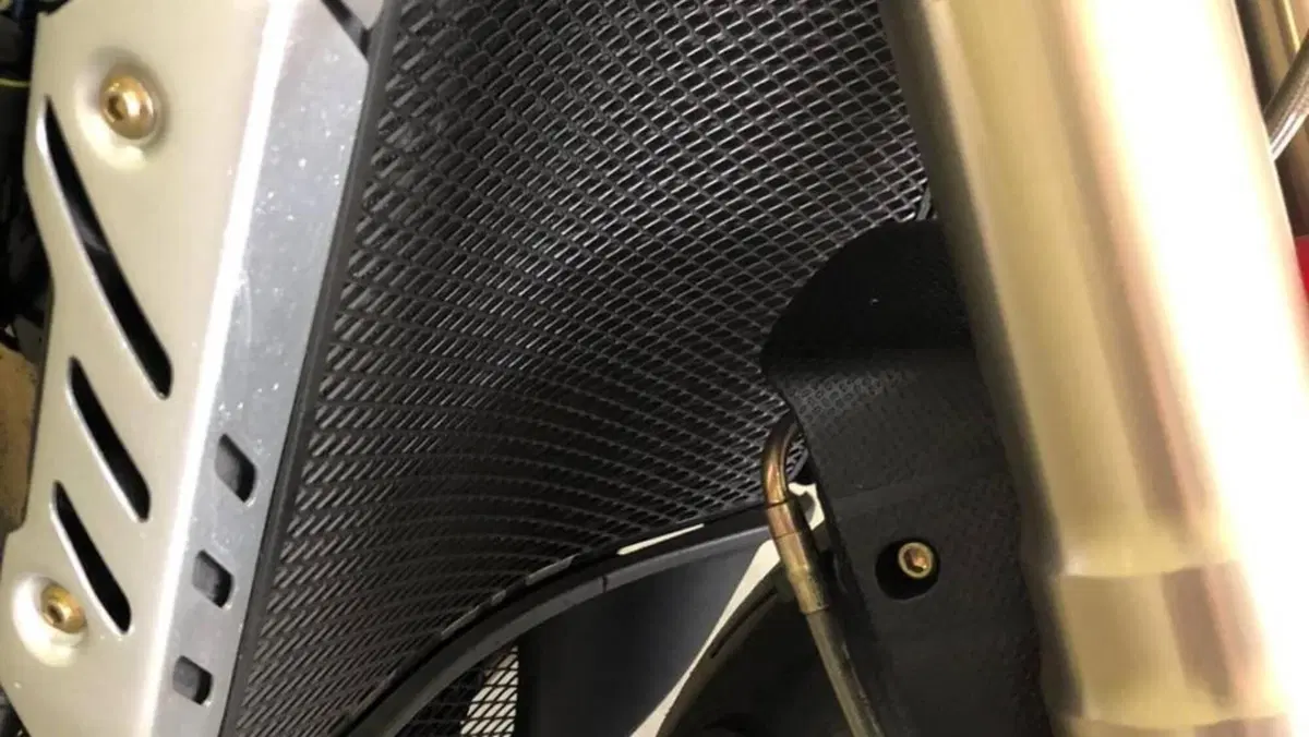 MV Agusta Brutale 750 S (2002 - 06)  (5)
