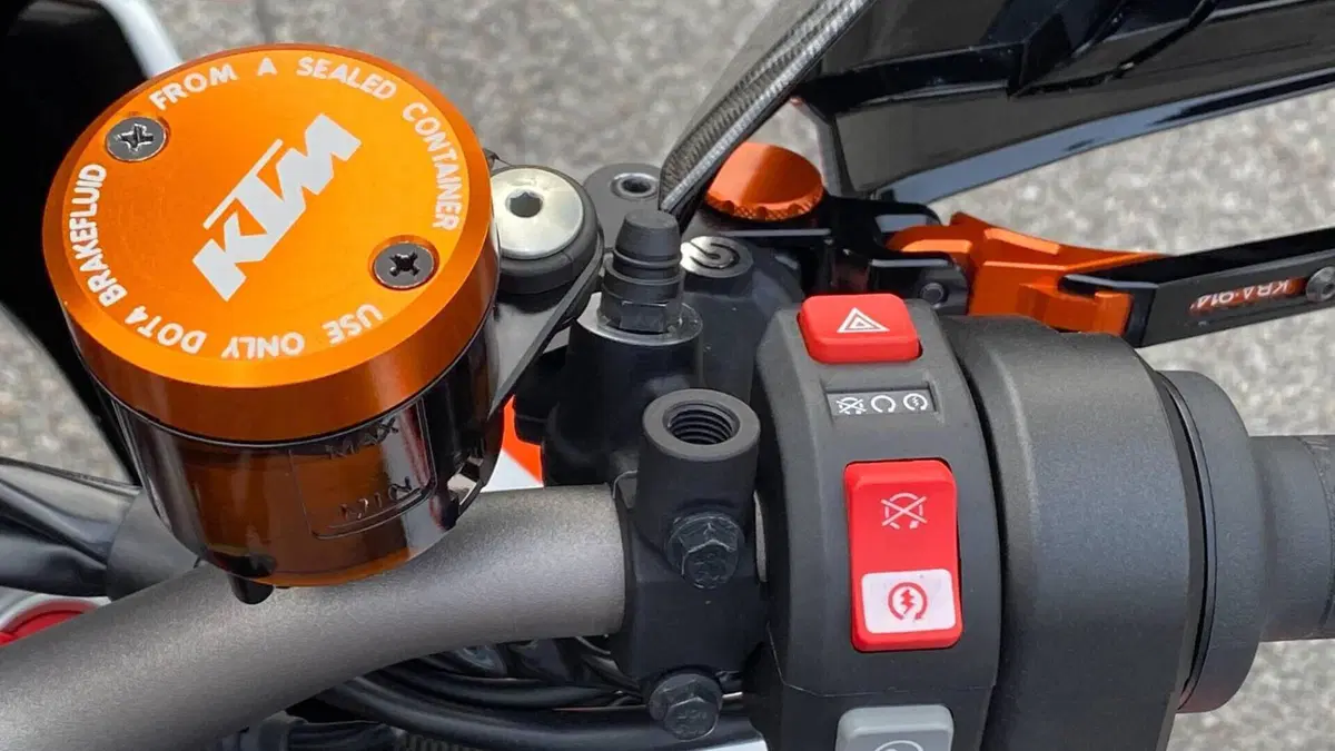 KTM 1290 Super Duke GT (2019 - 20)  (9)