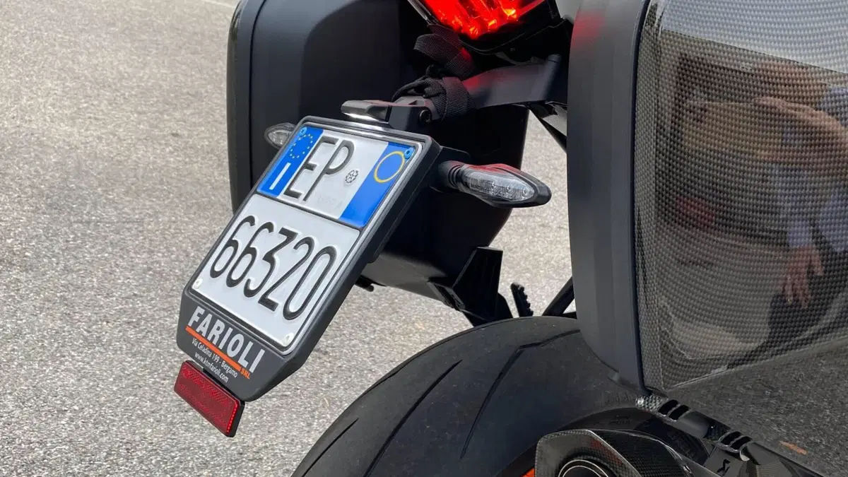 KTM 1290 Super Duke GT (2019 - 20)  (15)