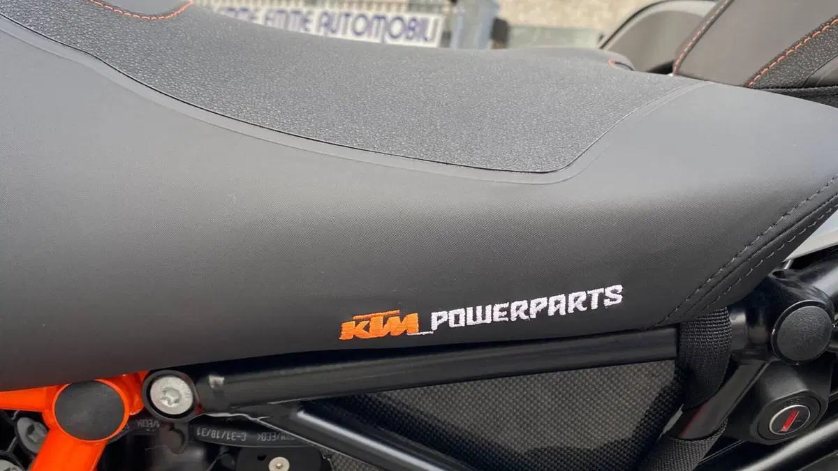 KTM 1290 Super Duke GT (2019 - 20)  (16)