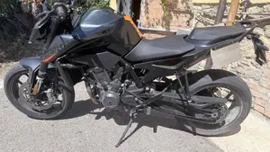 KTM 890 Duke R (2021)  (3)