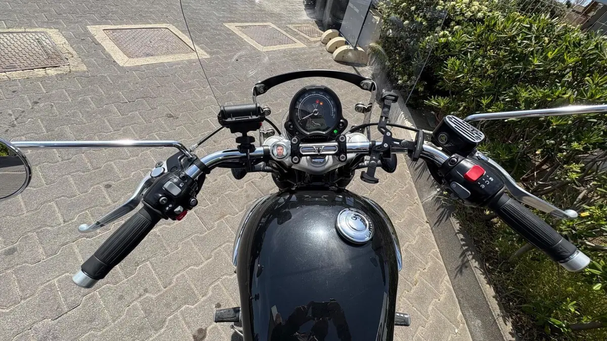 Triumph Bonneville Speedmaster 1200 (2021 - 25)  (9)