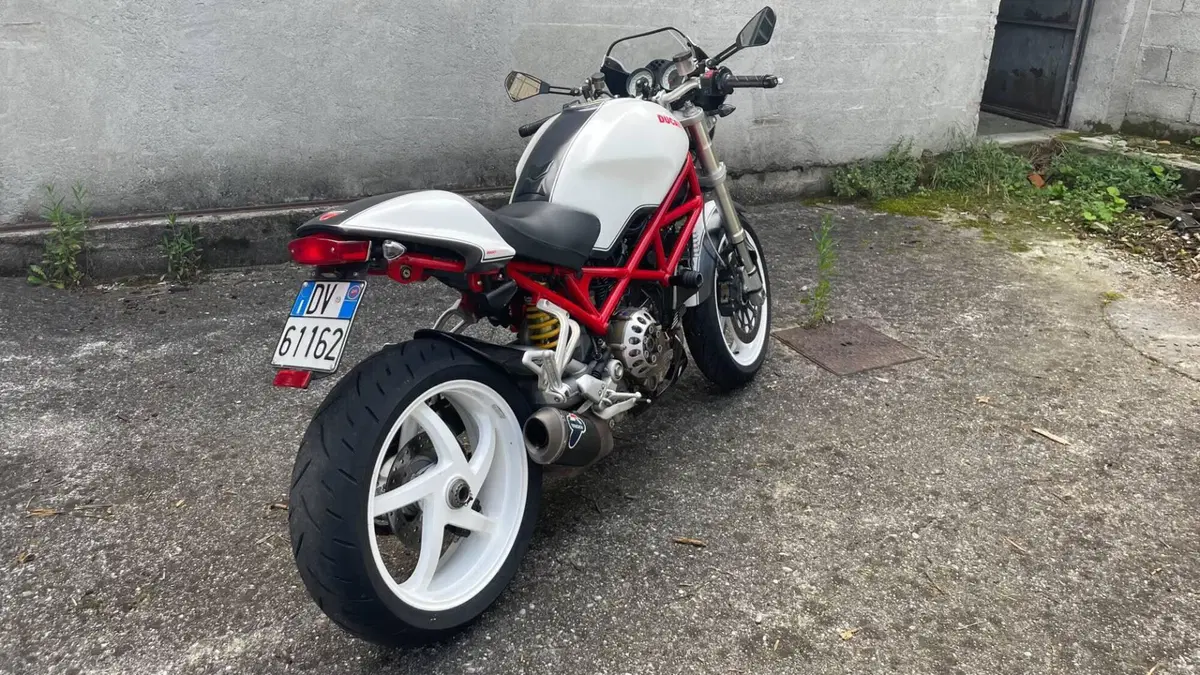 Ducati Monster S2R 1000  (4)