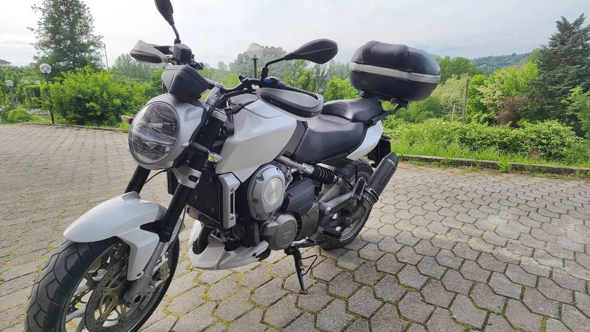 Aprilia Mana 850 (2007 - 16)  (2)
