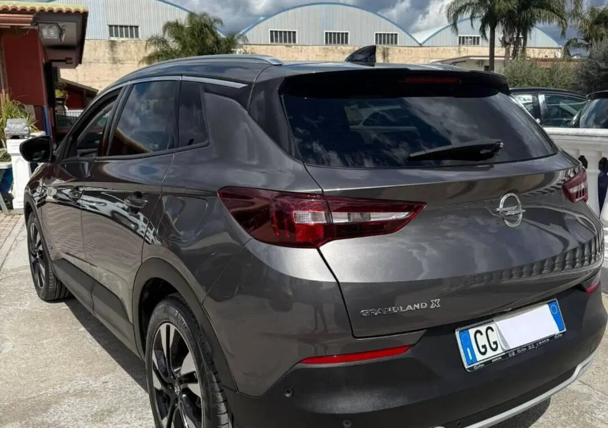 Opel Grandland X 1.6 Hybrid Plug-in aut. AWD Elegance (3)