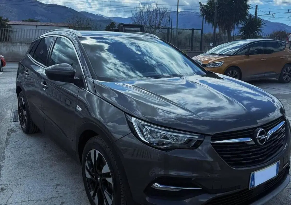 Opel Grandland X 1.6 Hybrid Plug-in aut. AWD Elegance (9)