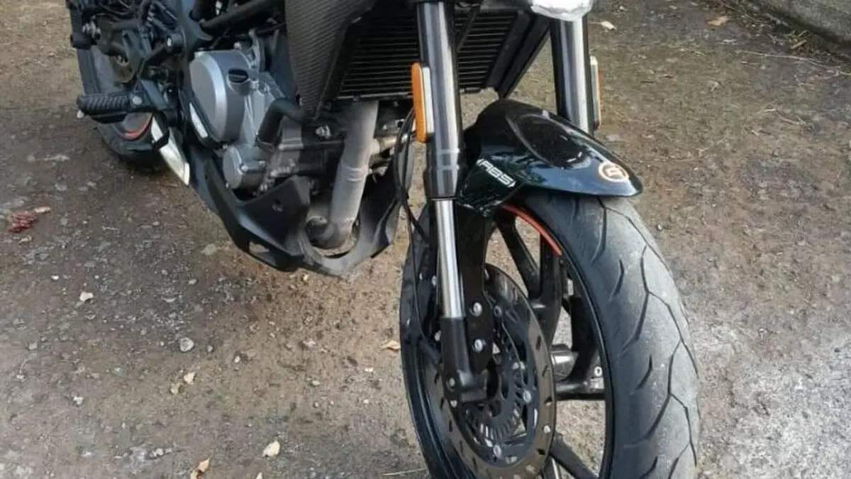 CFMOTO 300NK (2021 - 26)  (9)