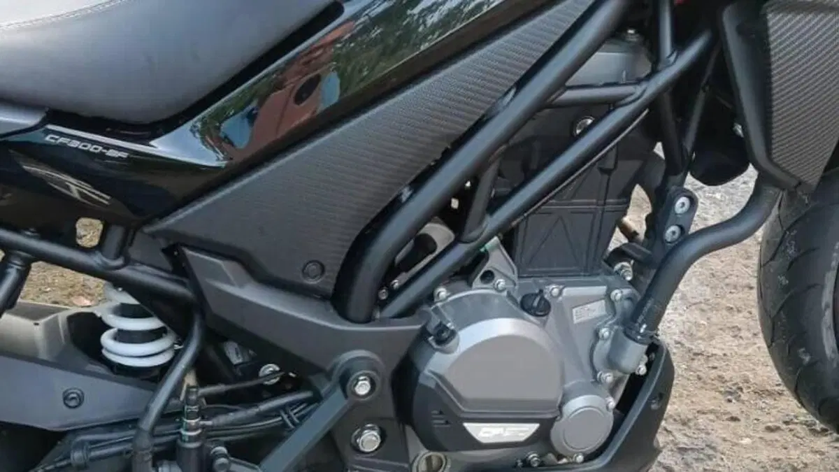 CFMOTO 300NK (2021 - 26)  (11)