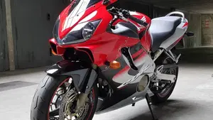 Honda CBR 600 F (2001 - 06)  (2)