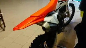 KTM 250 SX-F (2024)  (3)