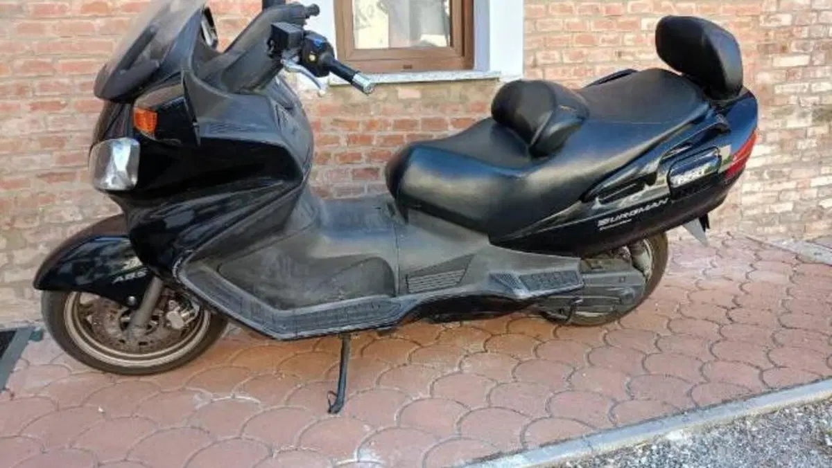 Suzuki Burgman AN 650 Executive (2004 - 06)  (5)