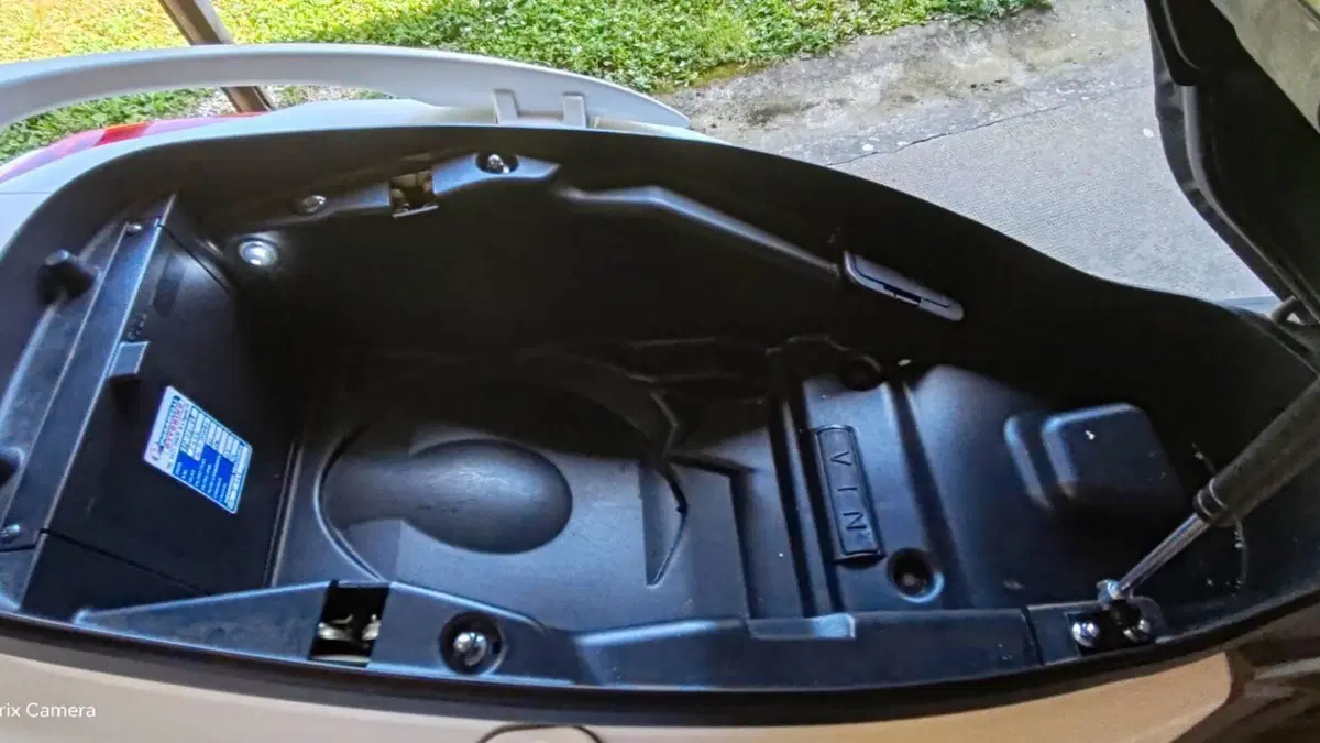 Kymco Downtown 350i ABS (2016 - 20)  (2)
