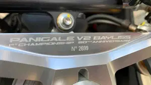 Ducati Panigale V2 Bayliss 1st Championship 20th Anniversary (2021 - 24)  (2)