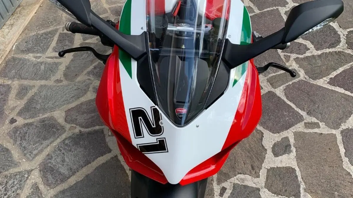 Ducati Panigale V2 Bayliss 1st Championship 20th Anniversary (2021 - 24)  (4)