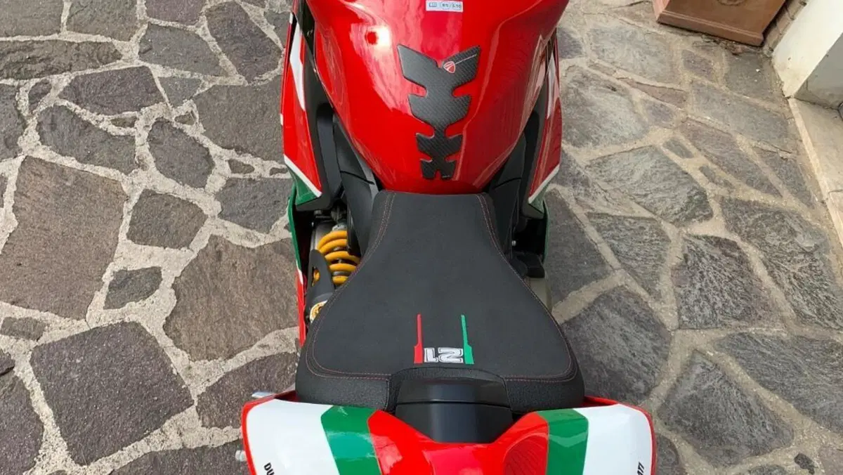 Ducati Panigale V2 Bayliss 1st Championship 20th Anniversary (2021 - 24)  (5)