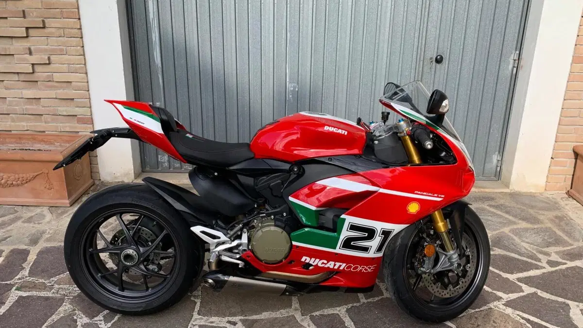 Ducati Panigale V2 Bayliss 1st Championship 20th Anniversary (2021 - 24)  (9)
