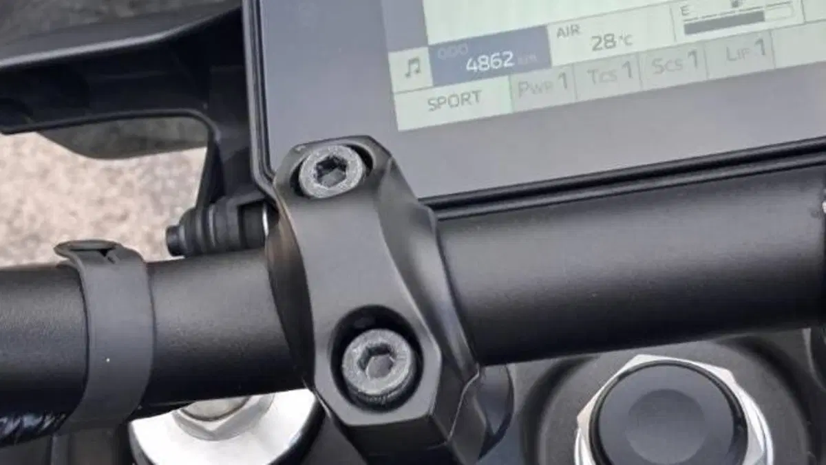 Yamaha MT-09 Y-AMT (2024 - 26)  (3)
