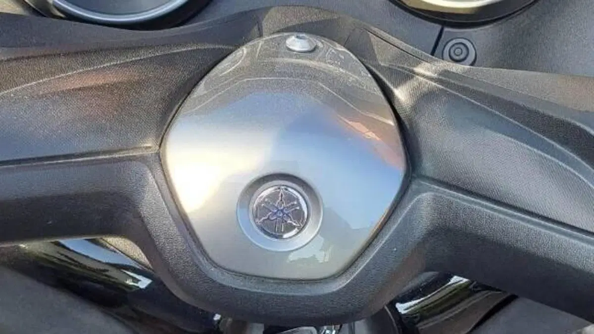 Yamaha X-Max 300 Tech Max (2021 - 24)  (4)