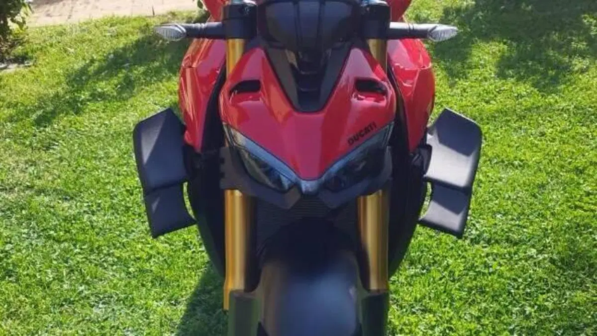 Ducati Streetfighter V4 S (2023 - 24)  (2)