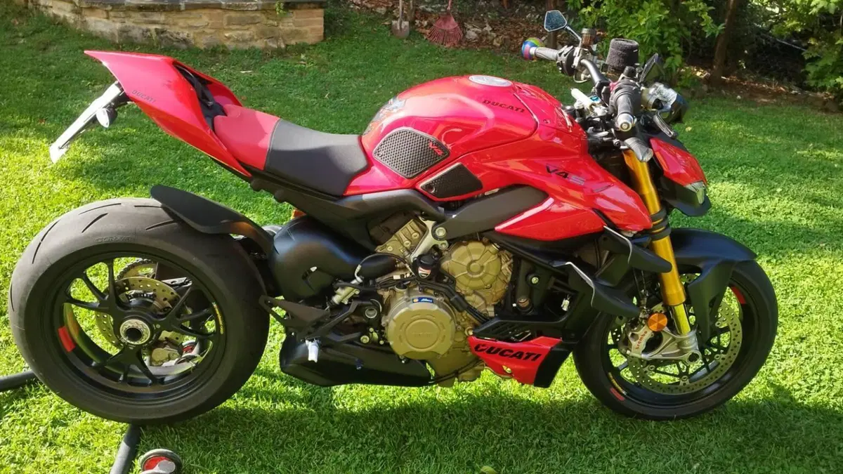 Ducati Streetfighter V4 S (2023 - 24) 