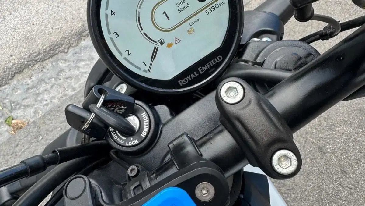 Royal Enfield Guerrilla 450 (2024 - 26)  (2)