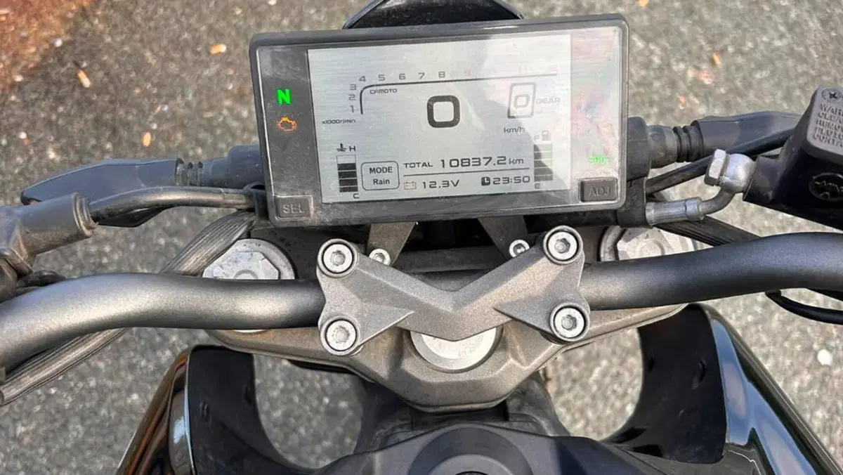 CFMOTO 300NK (2021 - 26)  (7)
