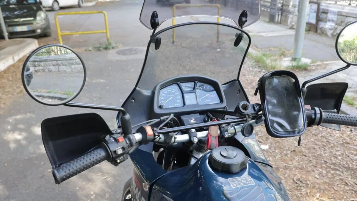 Honda   (6)