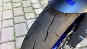 Yamaha YZF R1 (2020 - 25)  (3)