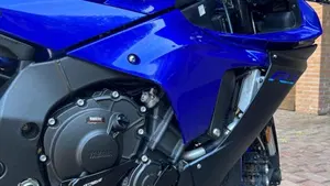 Yamaha YZF R1 (2020 - 25)  (6)