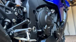 Yamaha YZF R1 (2020 - 25)  (7)