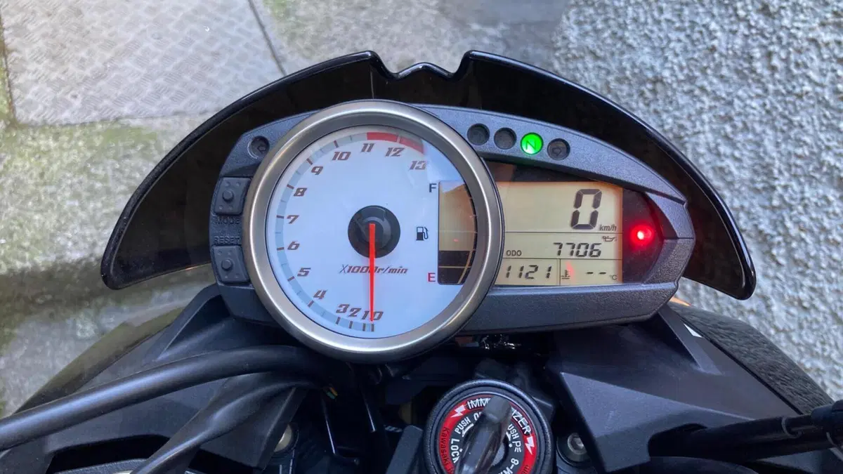 Kawasaki Z 1000 (2007 - 09)  (2)