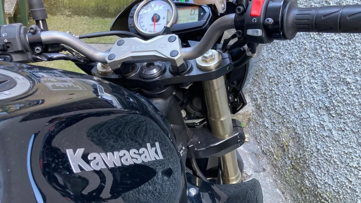 Kawasaki Z 1000 (2007 - 09)  (6)
