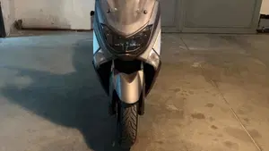 Yamaha N-Max 125 (2017 - 20)  (7)