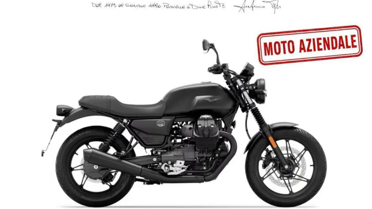 Moto Guzzi V7 Stone (2025 - 26) 