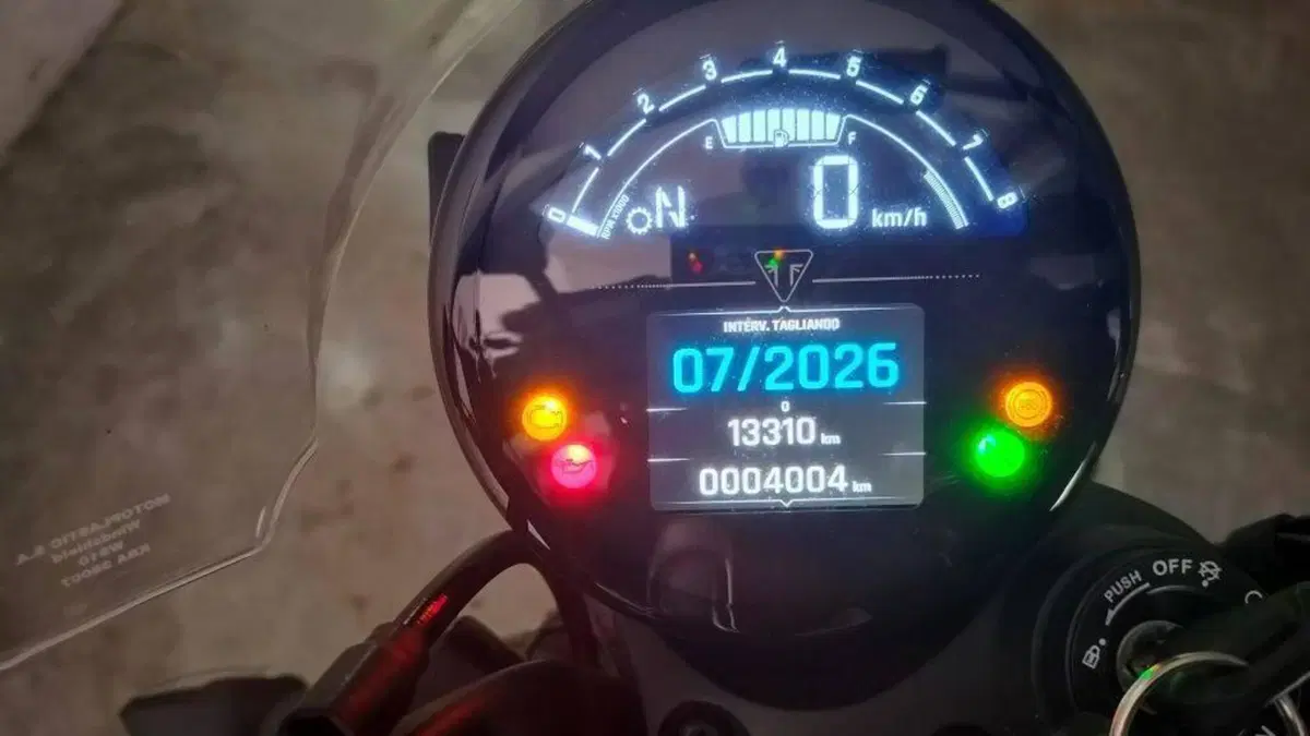 Triumph Speed Twin 900 (2025 - 26)  (2)