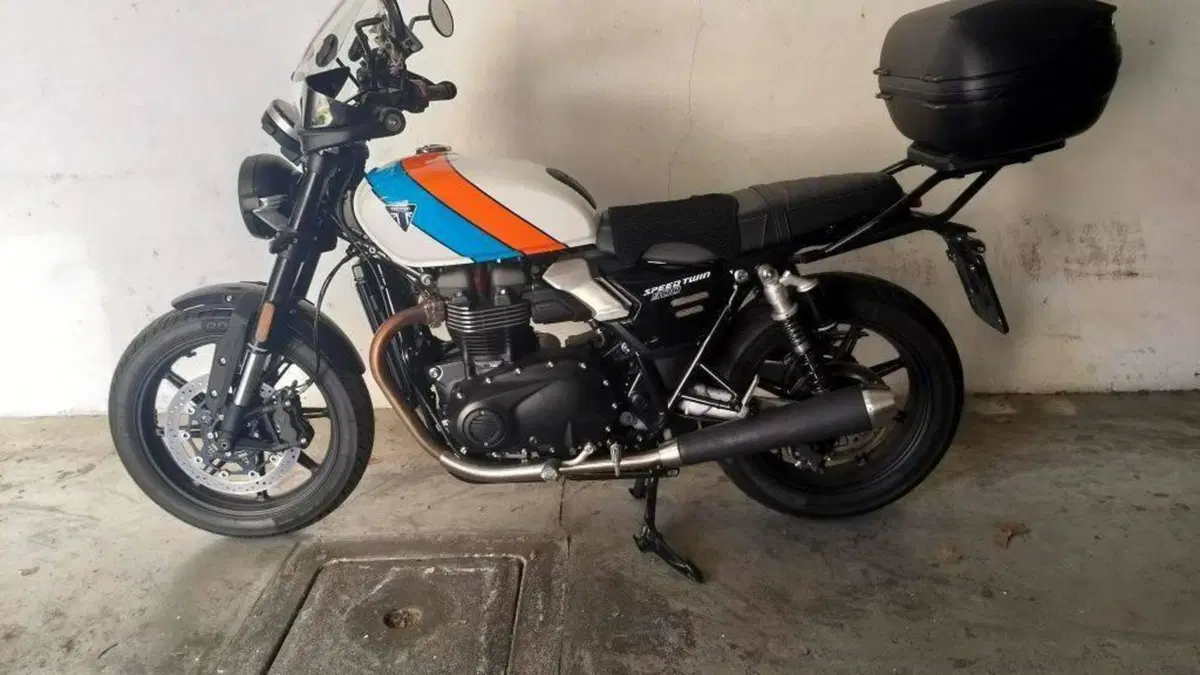 Triumph Speed Twin 900 (2025 - 26)  (4)