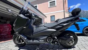 Yamaha T-Max 560 Tech Max (2022 - 24)  (3)