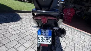 Yamaha T-Max 560 Tech Max (2022 - 24)  (4)