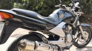 Yamaha YBR 250 (2006 - 13)  (2)