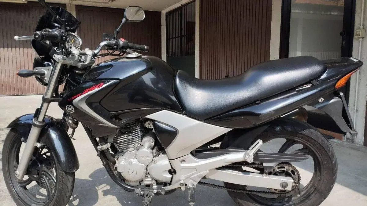 Yamaha YBR 250 (2006 - 13)  (3)
